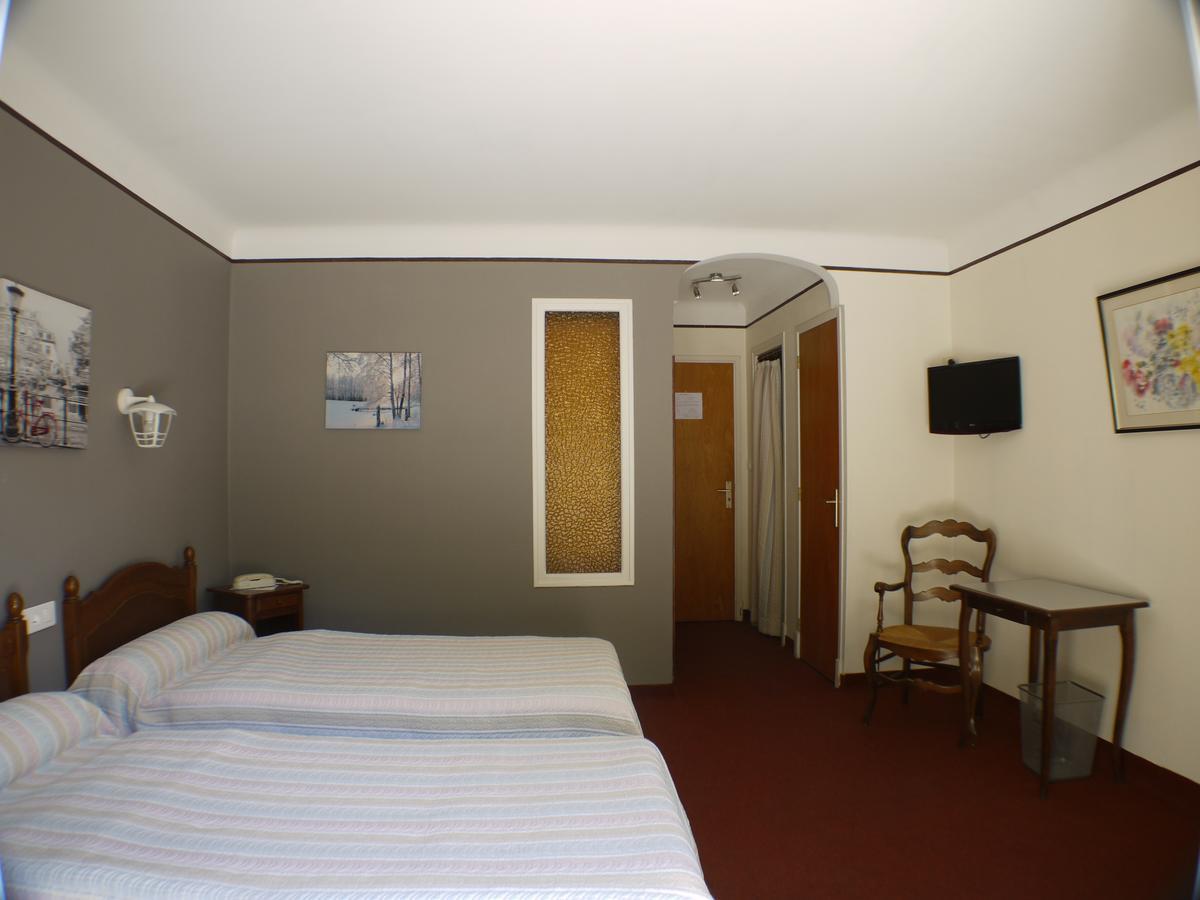 Hôtel Le Castelet Ax-les-Thermes Esterno foto